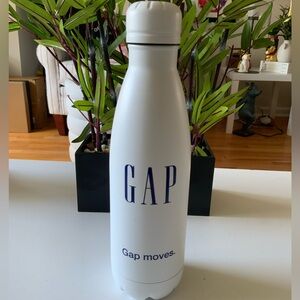 NEW GAP MOVES RARE HOT & COLD WATER BEVERAGE BOTTLE